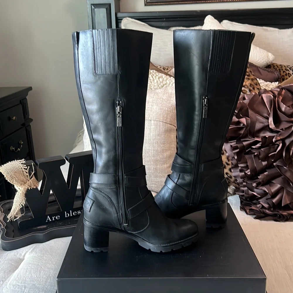 Lana Knee-High Heeled UGG Boots - Picture 2 of 14